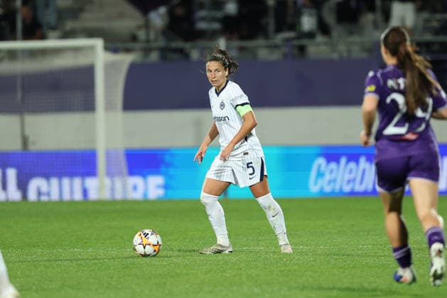 FK Austria Wien v FC Internazionale Milano - UEFA Women s Champions League 26 27 MD2 Ivana Andres Sanz of FC Internazionale Milano controls the ball during the UEFA Women s Champions League Matchday 2 match between FK Austria Wien and FC Internazionale Milano at Franz-Horr-Stadion on October 1, 2026 in Vienna, Austria. Vienna Franz-Horr-Stadion Austria Copyright: xYigitxOerme PSxImagesxYigitxOerme PSxImagesx