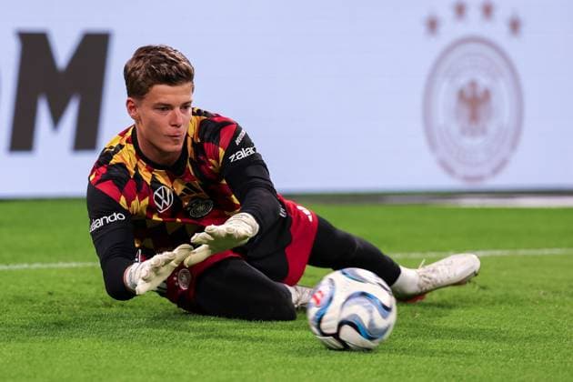 Finn Dahmen 12, Germany during warm-ups, Germany vs. Serbia, soccer, UEFA Nations League, Matchday 3, October 1, 2026, Munich, Bavaria, Germany Copyright: xkolbert-press ChristianxKolbertx