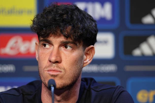 2026 27 UEFA Nations League football match between France and Italy Alessandro bastoni of Italy during the 2026 27 UEFA Nations League football match between France and Italy on October 2, 2026, at the Stade de France in Paris. PARIGI Stadio De France Parigi Francia Copyright: xFABIOxSASSOxFabioxSassox 7V8A8579
