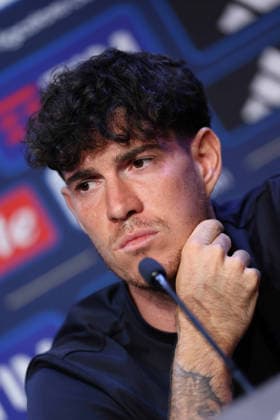 2026 27 UEFA Nations League football match between France and Italy Alessandro bastoni of Italy during the 2026 27 UEFA Nations League football match between France and Italy on October 2, 2026, at the Stade de France in Paris. PARIGI Stadio De France Parigi Francia Copyright: xFABIOxSASSOxFabioxSassox 7V8A8616