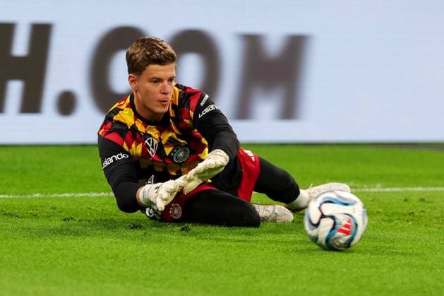 Finn Dahmen 12, Germany during warm-ups, Germany vs. Serbia, soccer, UEFA Nations League, Matchday 3, October 1, 2026, Munich, Bavaria, Germany Copyright: xkolbert-press ChristianxKolbertx