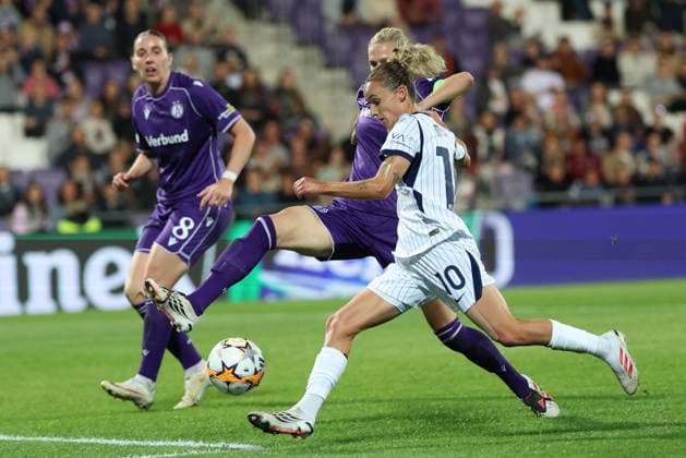 FK Austria Wien v FC Internazionale Milano - UEFA Women s Champions League 26 27 MD2 Lina Magull of FC Internazionale Milano in action during the UEFA Women s Champions League Matchday 2 match between FK Austria Wien and FC Internazionale Milano at Franz-Horr-Stadion on October 1, 2026 in Vienna, Austria. Vienna Franz-Horr-Stadion Austria Copyright: xYigitxOerme PSxImagesxYigitxOerme PSxImagesx