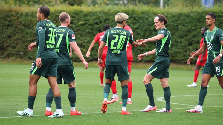 VfL vs. Havelse, Friendly Match in Wolfsburg, October 1, 2026, Soccer, Men s, 2026–2027 season, Friendly Match, VfL Wolfsburg vs. TSV Havelse, Muhammed Damar of VfL Wolfsburg celebrates with his teammates after scoring the 2–0 goal for Germany