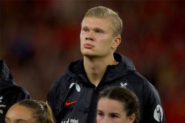 RECORD DATE NOT STATED Football - UEFA Nations League - Group A4 - Wales v Norway CARDIFF, WALES - Thursday, October 1, 2026: Norway s Erling Haaland in the line-up before the UEFA Nations League Group A4 Matchday 3 match between Wales and Norway at the Cardiff City Stadium. (Photo by David Rawcliffe Propaganda) CARDIFF Cardiff City Stadium CARDIFF WALES Copyright: xDavidxRawcliffex 2026-10-01-Wales_v_Norway-011