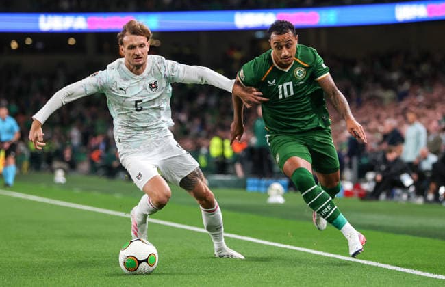 UEFA Nations League Group Stage, Aviva Stadium, Dublin 1 10 2026 Republic of Ireland vs Austria Austria s Stefan Posch with Adam Idah of Ireland Stefan Posch with Adam Idah 1 10 2026  Copyright: xx RB2_6998