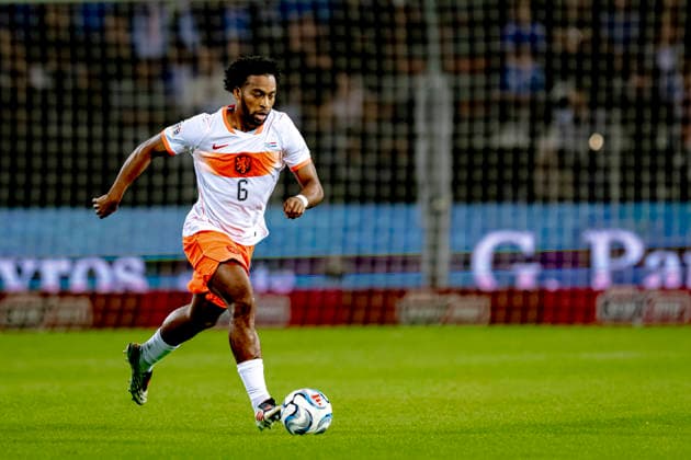 THESSALONIKI: Netherlands midfielder Quinten Timber during the UEFA Nations League match between Greece and the Netherlands at Toumba Stadium on October 1, 2026, in Thessaloniki, Greece. Photo by DeFodi Images