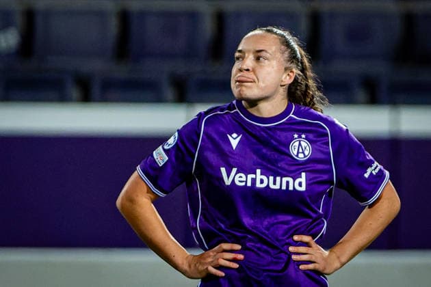 SOCCER - WCL, A.Wien vs Inter VIENNA,AUSTRIA,01.OCT.26 - SOCCER - UEFA Women s Champions League, FK Austria Wien vs FC Internationale Milano. Image shows the disappointment of Lotta Cordes (A.Wien). GEPAxpictures xKevinxHackner
