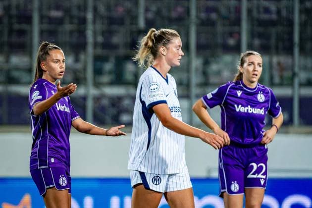 SOCCER - WCL, A.Wien vs Inter VIENNA,AUSTRIA,01.OCT.26 - SOCCER - UEFA Women s Champions League, FK Austria Wien vs FC Internationale Milano. Image shows the disappointment of Almedina Sisic and Modesta Uka (A.Wien). GEPAxpictures xKevinxHackner