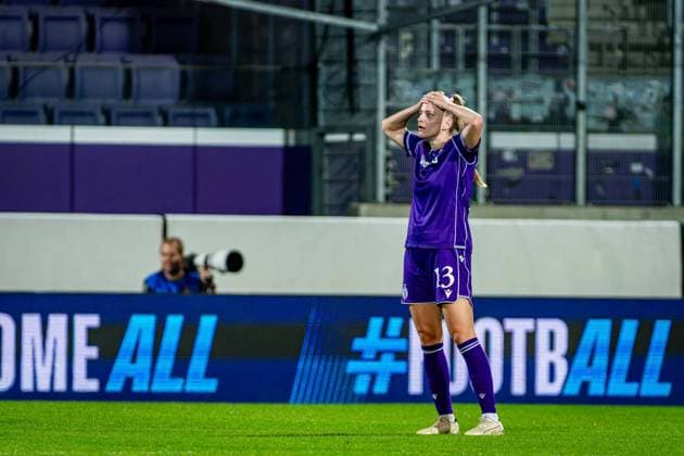 SOCCER - WCL, A.Wien vs Inter VIENNA,AUSTRIA,01.OCT.26 - SOCCER - UEFA Women s Champions League, FK Austria Wien vs FC Internationale Milano. Image shows the disappointment of Virginia Kirchberger (A.Wien). GEPAxpictures xKevinxHackner