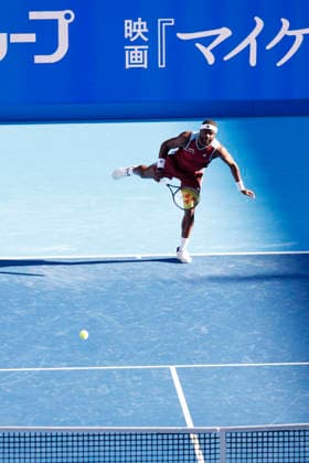 October 1, 2026, Tokyo, Japan: Frances Tiafoe (USA) serves against Kei Nishikori (Japan) during their Round of 32 match at the Kinoshita Group Japan Open Tennis Championships at Ariake Colosseum in Tokyo. The tournament runs from September 29 to October 6. Tiafoe won 6-4, 6-4. Tokyo Japan - ZUMAm191 20261001_aap_m191_073 Copyright: xRodrigoxReyesxMarinx
