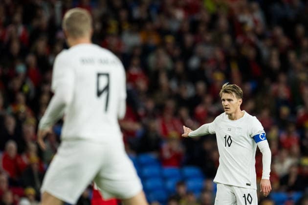 261001 Erling Braut Haaland and Martin Ødegaard of Norway during the Nations League soccer match between Wales and Norway on October 1, 2026 in Cardiff. Photo by Vegard Grott, BILDBYRAN. Code: VG VG1015 bbeng soccer football fotball Nations League international match Norway Wales bbeng soccer football fotball Nations League international match Norway Wales  Copyright: VEGARDxGRoTT BB261001VG038