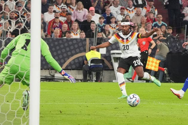 Serge Gnabry, Germany, from Munich, October 1, 2026: Germany vs. Serbia, UEFA Nations League, Matchday 3, Allianz Arena