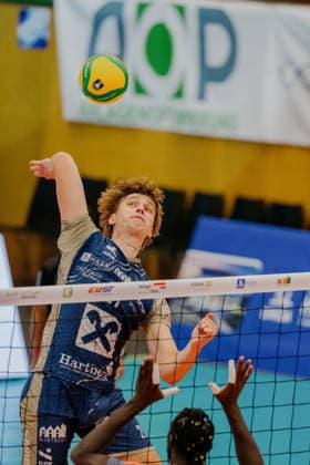 VOLLEYBALL - Coppa Pallavolo Senza Confini HARTBERG,AUSTRIA,01.OCT.26 - VOLLEYBALL - Coppa Pallavolo Senza Confini, TSV Hartberg vs Verona Volley. Image shows Richard Hensel (Hartberg).  GEPAxpictures xRomanxKoenigshofer
