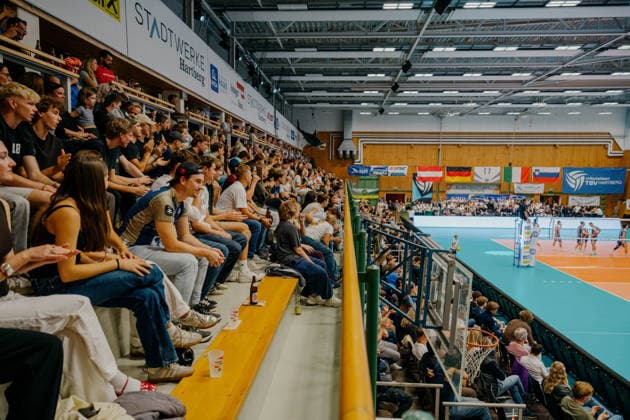 VOLLEYBALL - Coppa Pallavolo Senza Confini HARTBERG,AUSTRIA,01.OCT.26 - VOLLEYBALL - Coppa Pallavolo Senza Confini, TSV Hartberg vs Verona Volley. Image shows fans of Hartberg.  GEPAxpictures xRomanxKoenigshofer