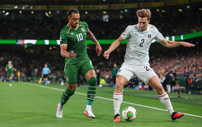 UEFA Nations League Group Stage, Aviva Stadium, Dublin 1 10 2026 Republic of Ireland vs Austria Ireland s Adam Idah with David Affengruber of Austria Adam Idah with David Affengruber 1 10 2026  Copyright: xx RB2_7058