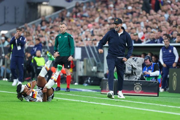 October 1, 2026, GER, Soccer, Men s, UEFA Nations League International Match, League A, Matchday 3, Germany vs. Serbia Jürgen Klopp, head coach of Germany, celebrates Serge Gnabry’s successful tackle Germany 20 DFB DFL regulations prohibit any use of photographs as image sequences and or quasi-video Munich Allianz Arena Bavaria Germany Copyright: xNordphoto Schneiderx