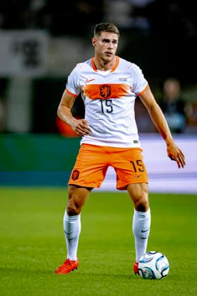 THESSALONIKI: Netherlands defender Micky van de Ven during the UEFA Nations League match between Greece and the Netherlands at Toumba Stadium on October 1, 2026, in Thessaloniki, Greece. Photo by DeFodi Images