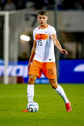 THESSALONIKI: Netherlands defender Micky van de Ven during the UEFA Nations League match between Greece and the Netherlands at Toumba Stadium on October 1, 2026, in Thessaloniki, Greece. Photo by DeFodi Images
