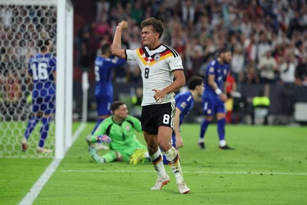 Tom Bischof celebrates Germany s 1-0 goal, Germany vs. Serbia, Soccer, UEFA Nations League, Matchday 3, October 1, 2026, Munich, Bavaria, Germany Copyright: xkolbert-press ChristianxKolbertx