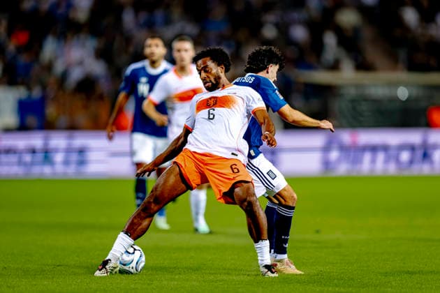 THESSALONIKI Netherlands midfielder Quinten Timber during the UEFA Nations League match between Greece and the Netherlands at Toumba Stadium on October 1, 2026, in Thessaloniki, Greece. Photo by DeFodi Images