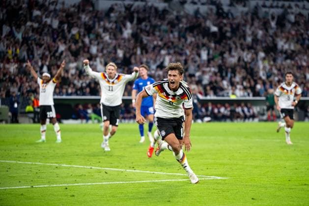 October 1, 2026, GER, Soccer, Men s, UEFA Nations League International Match, League A, Matchday 3, Germany vs. Serbia: Tom Bischof of Germany (No. 8) celebrates the goal that made it 1–0 at the Allianz Arena in Munich, Bavaria, Germany Copyright: xNordphoto Memmlerx
