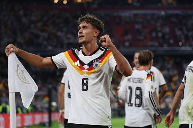 Tom Bischof celebrates Germany s 1-0 goal, Germany vs. Serbia, Soccer, UEFA Nations League, Matchday 3, October 1, 2026, Munich, Bavaria, Germany Copyright: xkolbert-press ChristianxKolbertx