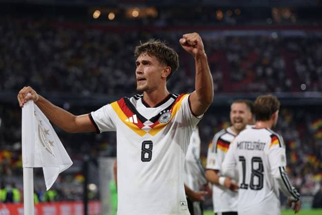 Tom Bischof celebrates Germany s 1-0 goal, Germany vs. Serbia, Soccer, UEFA Nations League, Matchday 3, October 1, 2026, Munich, Bavaria, Germany Copyright: xkolbert-press ChristianxKolbertx