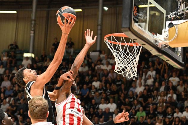 Virtus Bologna v Olympiacos Piraeus - Euroleague 2026 2027 Derrick Alston Jr. of Virtus Bologna plays during the EuroLeague Basketball Championship 2026 2027, Matchday 3 of the regular season game between Virtus Bologna and Olympiacos Piraeus at PalaDozza in Bologna, Italy, on October 1, 2026. Bologna Italy  Copyright: xRobertoxTommasinix originalFilename:tommasini-virtusbo261001_np02K.jpg