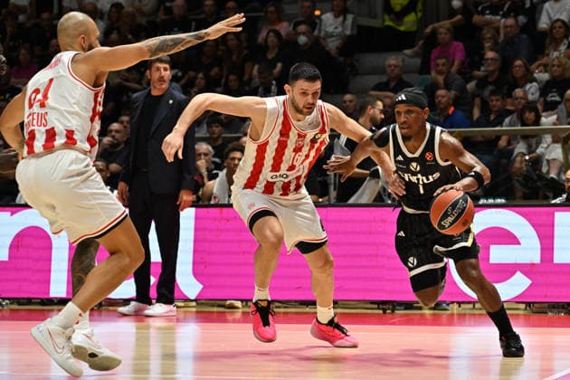 Virtus Bologna v Olympiacos Piraeus - Euroleague 2026 2027 Trent Frazier of Virtus Bologna followed by Kostas Papanikolaou of Olympiacos Piraeus Basketball during the EuroLeague Basketball Championship 2026 2027, Matchday 3 of the Regular Season, at PalaDozza in Bologna, Italy, on October 1, 2026. Bologna Italy  Copyright: xRobertoxTommasinix originalFilename:tommasini-virtusbo261001_npIpU.jpg