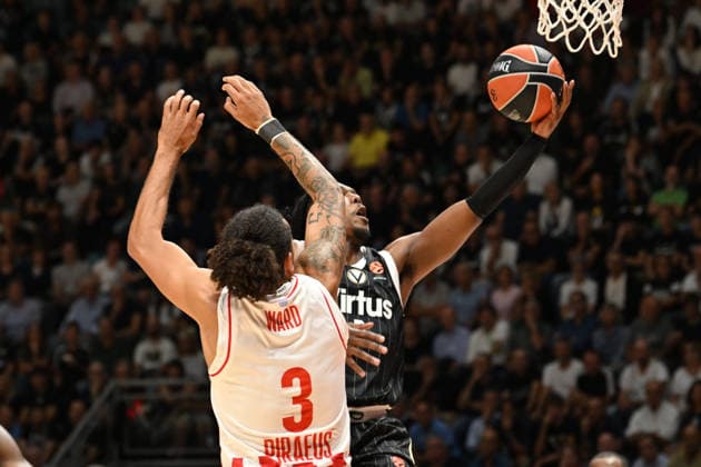 Virtus Bologna v Olympiacos Piraeus - Euroleague 2026 2027 Marcus Carr of Virtus Bologna plays during the EuroLeague Basketball Championship 2026 2027, Matchday 3 of the regular season game between Virtus Bologna and Olympiacos Piraeus at PalaDozza in Bologna, Italy, on October 1, 2026. Bologna Italy  Copyright: xRobertoxTommasinix originalFilename:tommasini-virtusbo261001_nprUI.jpg
