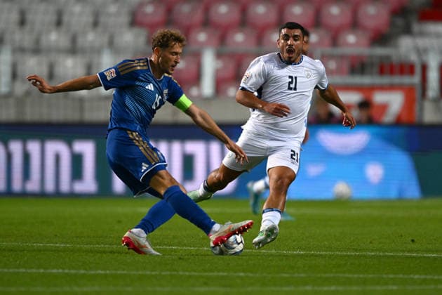 IPA89189842 - Mergim Vojvoda (Kosovo) against Idan Toclomiti (Israel) during the Nations League, Matchday 3, League B Group B3, between Israel and Kosovo on October 1, 2026, at Nagyerdei Stadium in Debrecen, Hungary  Copyright: xVincenzoxOrlando IPAxSportx xx IPA89189842