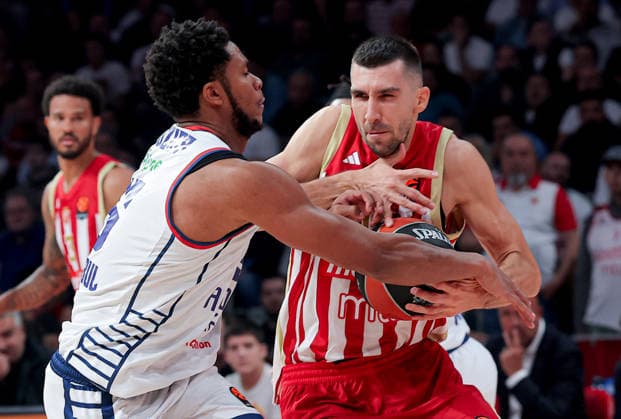 Crvena Zvezda v Efes, Euroleague, season 2026 2027, round 3 Belgrade, Serbia. 1th Oct, 2026. Crvena Zvezda s Ognjen Dobric during Euroleague basketball match between Crvena Zvezda (Red Star) and Anadolu Efes Istanbul on October 1. 2026. in Belgrade, Serbia. Belgrade Serbia Copyright: xPedjaxMilosavljevic STARSPORTx x2026x