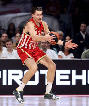 Crvena Zvezda v Efes, Euroleague, season 2026 2027, round 3 Belgrade, Serbia. 1th Oct, 2026. Crvena Zvezda s David Kramer during Euroleague basketball match between Crvena Zvezda (Red Star) and Anadolu Efes Istanbul on October 1. 2026. in Belgrade, Serbia. Belgrade Serbia Copyright: xPedjaxMilosavljevic STARSPORTx x2026x