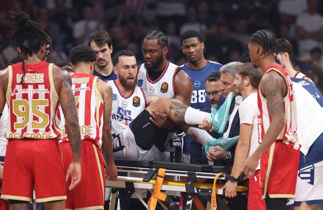 Crvena Zvezda v Efes, Euroleague, season 2026 2027, round 3 Belgrade, Serbia. 1th Oct, 2026. Anadolu Efes Mike James during Euroleague basketball match between Crvena Zvezda (Red Star) and Anadolu Efes Istanbul on October 1. 2026. in Belgrade, Serbia. Belgrade Serbia Copyright: xPedjaxMilosavljevic STARSPORTx x2026x