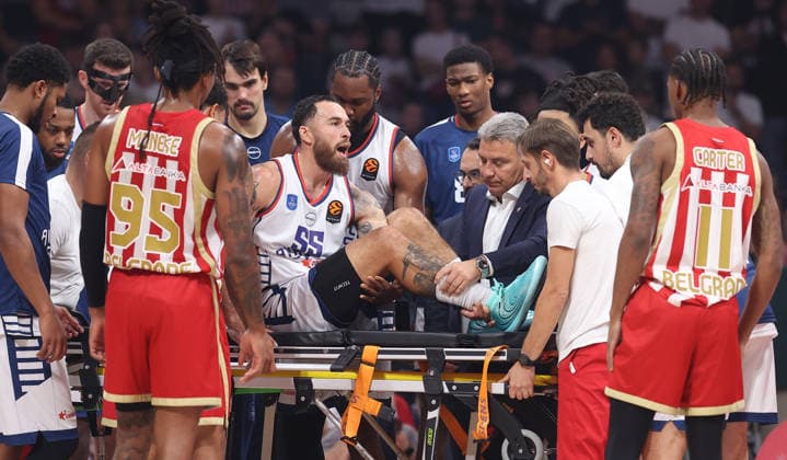 Crvena Zvezda v Efes, Euroleague, season 2026 2027, round 3 Belgrade, Serbia. 1th Oct, 2026. Anadolu Efes Mike James during Euroleague basketball match between Crvena Zvezda (Red Star) and Anadolu Efes Istanbul on October 1. 2026. in Belgrade, Serbia. Belgrade Serbia Copyright: xPedjaxMilosavljevic STARSPORTx x2026x
