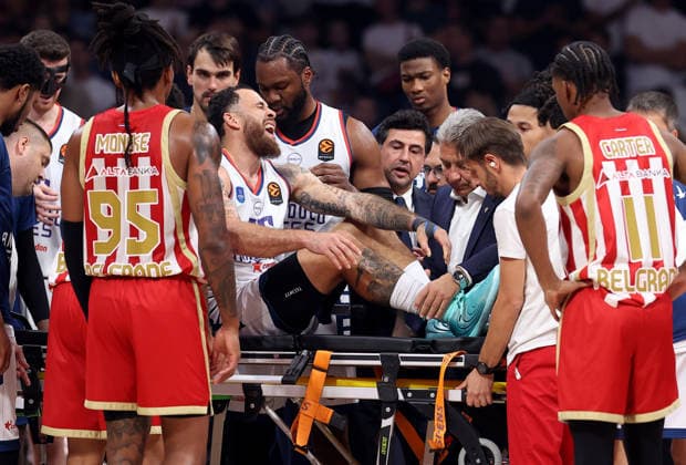 Crvena Zvezda v Efes, Euroleague, season 2026 2027, round 3 Belgrade, Serbia. 1th Oct, 2026. Anadolu Efes Mike James during Euroleague basketball match between Crvena Zvezda (Red Star) and Anadolu Efes Istanbul on October 1. 2026. in Belgrade, Serbia. Belgrade Serbia Copyright: xPedjaxMilosavljevic STARSPORTx x2026x