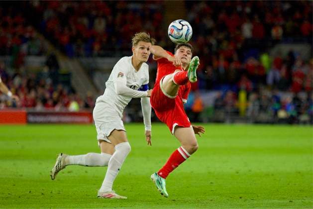 RECORD DATE NOT STATED Football - UEFA Nations League - Group A4 - Wales v Norway CARDIFF, WALES - Thursday, October 1, 2026: Wales Daniel James during the UEFA Nations League Group A4 Matchday 3 match between Wales and Norway at the Cardiff City Stadium. (Photo by David Rawcliffe Propaganda) CARDIFF Cardiff City Stadium CARDIFF WALES  Copyright: xDavidxRawcliffex 2026-10-01-Wales_v_Norway-063