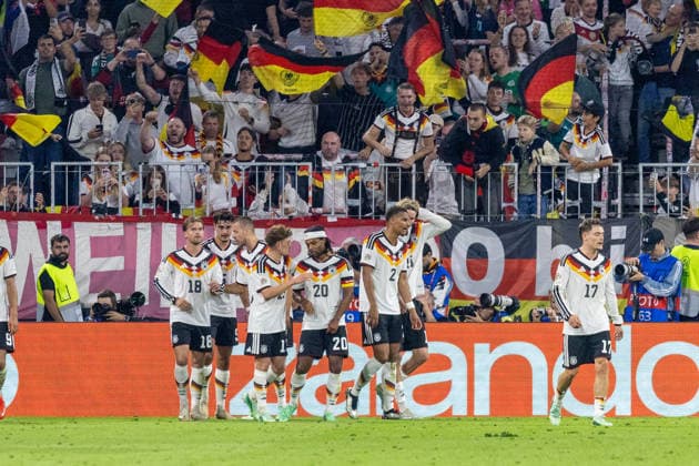 Soccer: UEFA Nations League 2026–2027, Matchday 3: Germany vs. Serbia at Allianz Arena, Munich. Celebrations after Germany’s 1–0 goal scored by Tom Bischof (Germany, 8), Philipp Treu, Germany, 13, Serge Gnabry, Germany, 20, Florian Wirtz, Germany, 17, Maximilian Mittelstädt, Germany, 18, Copyright: xMichellexLukax