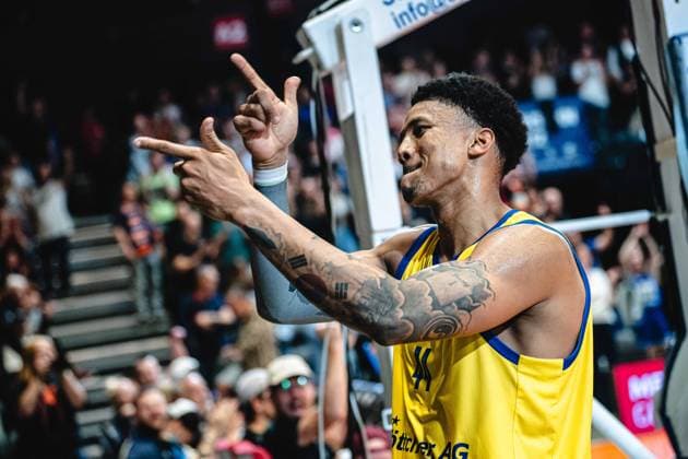easycredit BBL Basketball Bundesliga 2026–2027 Make-up Game, Matchday 1: Science City Jena vs. RASTA Vechta on October 1, 2026; Ira Lee Jena, celebration, portrait at Sparkassen Arena