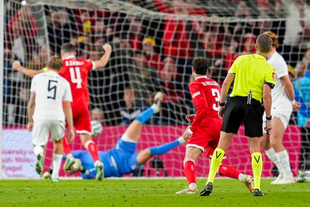 Soccer, Nations League: Wales vs. Norway, Nations League in Cardiff, Wales 20261001 Wales’ Neco Williams celebrates the 2-1 lead after scoring on a free kick during the international soccer match between Wales and Norway in the Nations League at Cardiff City Stadium. Photo: Lise Aserud, NTB, Cardiff, Wales. EDITORIAL USE ONLY. RESTRICTED USE FOR BETTING. COMCOMPANIES  Copyright: xLisexAserudxx xNTBx