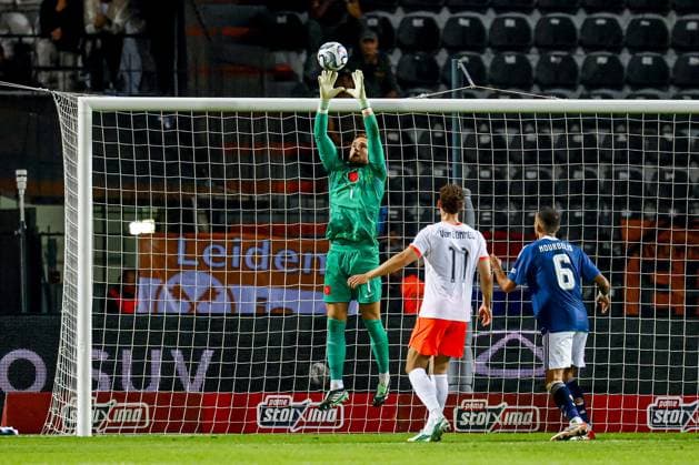 THESSALONIKI - Netherlands goalkeeper Bart Verbruggen catches the ball during the UEFA Nations League match between Greece and the Netherlands at the Toumba Stadium on 1 October 2026 in Thessaloniki, Greece. MARCEL TER BALS ANP UEFA Nations League 2026 27 xVIxANPxSportx xMarcelxterxBalsxIVx 571097426 originalFilename: 571097426.jpg