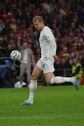 Football - 2026 2027 UEFA Nations League - League A, Group Four: Wales vs. Norway - Cardiff City Stadium - Thursday 1st October 2026 Erling Haaland NORWAY on the attack colorsport winston bynorth