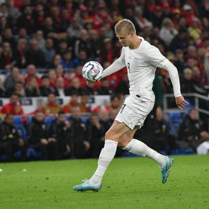 Football - 2026 2027 UEFA Nations League - League A, Group Four: Wales vs. Norway - Cardiff City Stadium - Thursday 1st October 2026 Erling Haaland NORWAY on the attack colorsport winston bynorth