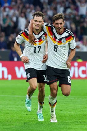 October 1, 2026, GER, Soccer, Men s, UEFA Nations League International Match, League A, Matchday 3, Germany vs. Serbia Goal Celebration: Cheers for the 2-0 goal by Florian Wirtz (Germany 17) and Tom Bischof (Germany 8). DFB and DFL regulations prohibit any use of photographs as image sequences and or quasi-video. Munich, Allianz Arena, Bavaria, Germany Copyright: xNordphoto Schneiderx