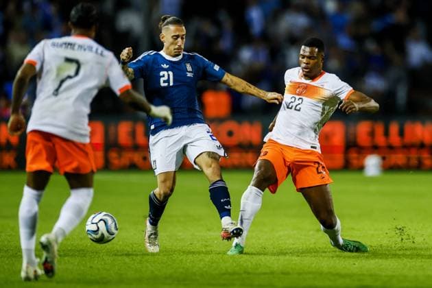 THESSALONIKI - Crysencio Summerville of the Netherlands, Kostas Tsimikas of Greece, Denzel Dumfries of the Netherlands (lr) during the UEFA Nations League match between Greece and the Netherlands at Toumba Stadium on 1 October 2026 in Greece. KOEN VAN WEEL ANP xVIxANPxSportx xxANPxIVx 571099386 originalFilename: 571099386.jpg