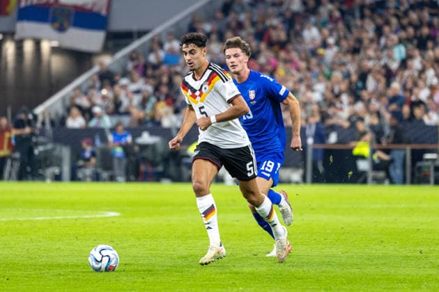 Soccer: UEFA Nations League 2026–2027, Matchday 3: Germany vs. Serbia at Allianz Arena, Munich; Aleksandar Pavlovic (Germany), 5 on the ball Copyright: xMichellexLukax