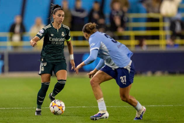 RECORD DATE NOT STATED 1st October 2026; Joie Stadium, Manchester, England; UEFA Womens Champions League Football, Manchester City versus Real Madrid; Athenea del Castillo of Real Madrid Femenino under pressure from Charlotta Wamser of Manchester City Women TimxWilliams