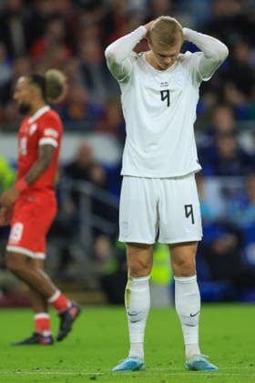 Wales v Norway - UEFA Nations League 2026 27 Group A4 MD3 Erling Haaland of Norway looks dejected during the UEFA Nations League 2026 27 group phase match between Wales and Norway at Cardiff City Stadium on October 1, 2026 in Cardiff, Wales. Cardiff Cardiff City Stadium Wales United Kingdom Copyright: xAllstarxPicturexLibraryxLtdx