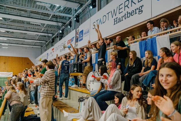 VOLLEYBALL - Coppa Pallavolo Senza Confini HARTBERG,AUSTRIA,01.OCT.26 - VOLLEYBALL - Coppa Pallavolo Senza Confini, TSV Hartberg vs Verona Volley. Image shows fans of Hartberg.  GEPAxpictures xRomanxKoenigshofer