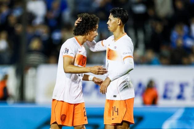 THESSALONIKI - Gjivai ZechiÃ«l of the Netherlands and Tijjani Reijnders of the Netherlands react after the 2-2 draw during the UEFA Nations League match between Greece and the Netherlands at the Toumba Stadium on October 1, 2026, in Greece. KOEN VAN WEEL ANP xVIxANPxSportx xxANPxIVx 571103678 originalFilename: 571103678